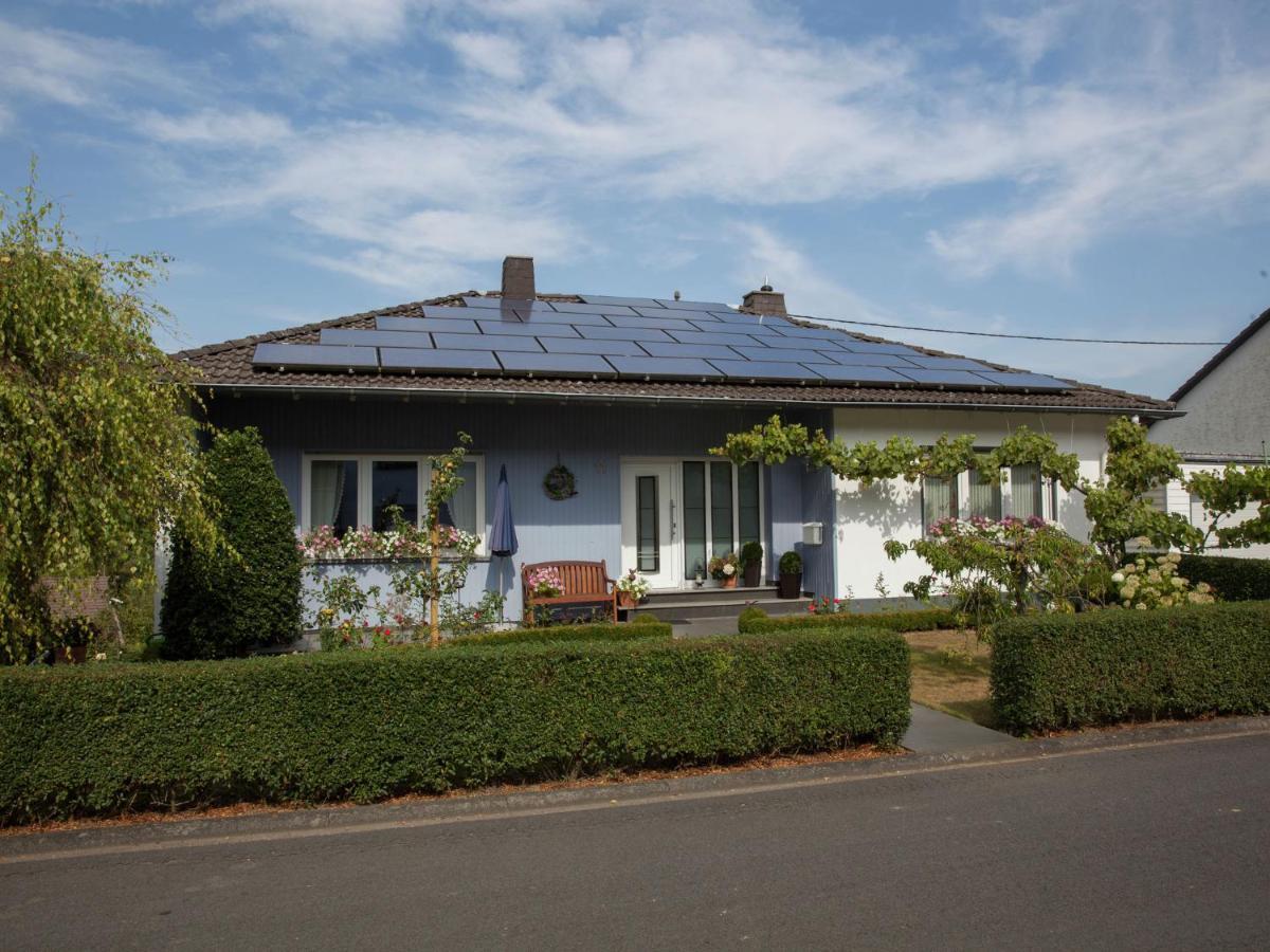 Apartment In Niederehe Near The Forest Üxheim Екстериор снимка